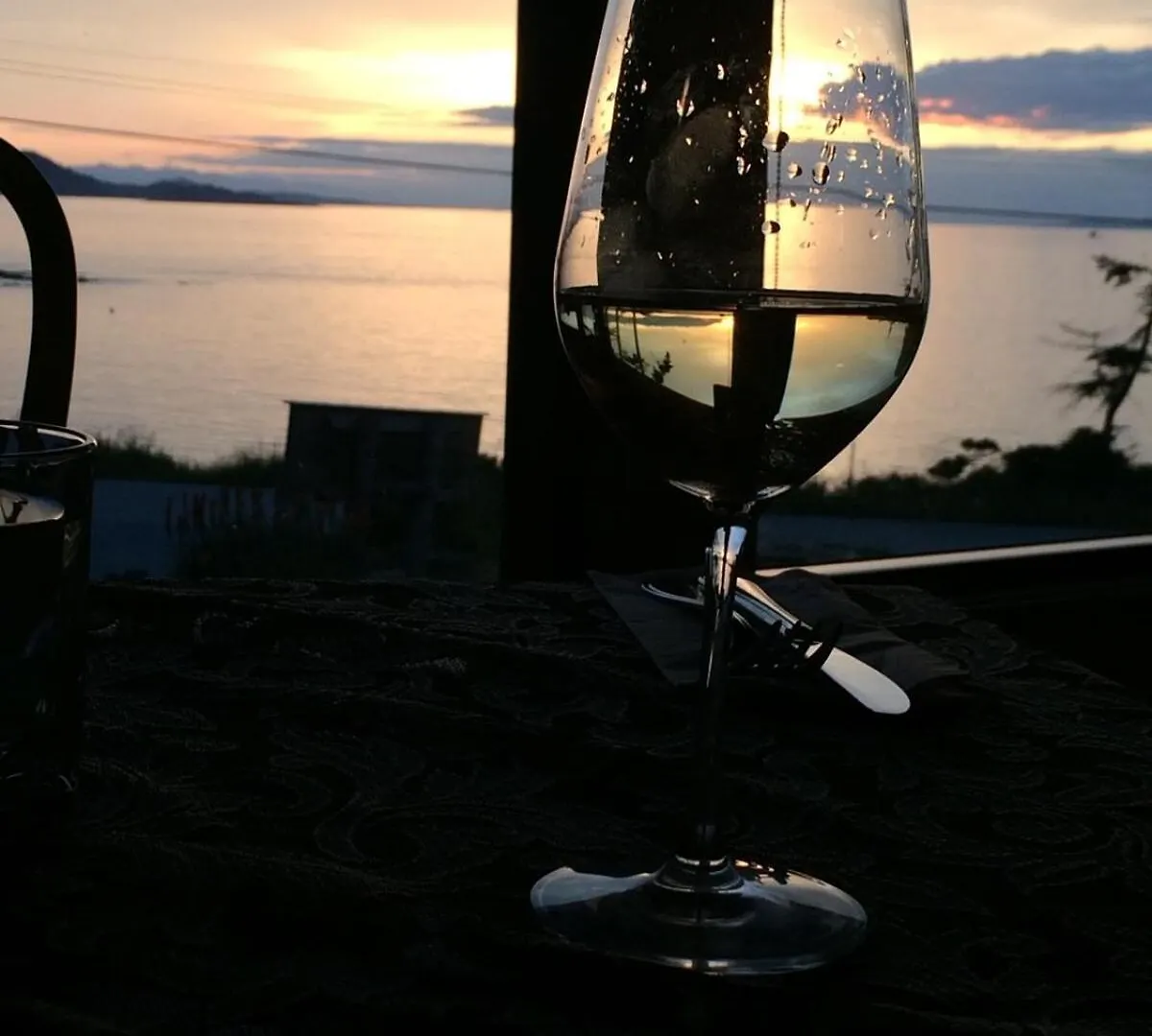 Holiday home Gabriola Cottage With Gorgeous Garden Near Ocean